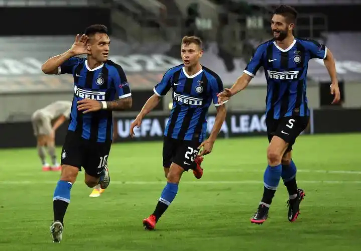 国米迎魔鬼赛程！克星来袭，劳塔罗伤疑+考察新门将，欧冠奖金再度领跑意甲